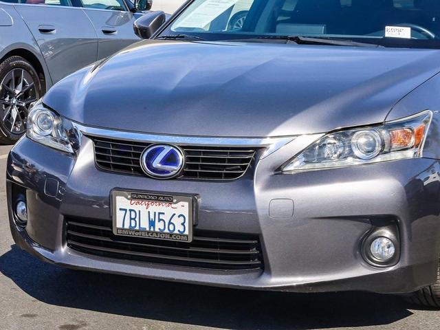 2013 lexus ct 200h base