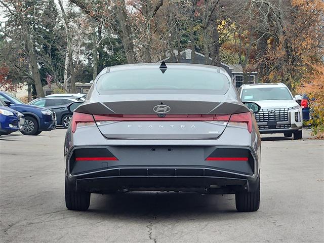 2024 hyundai elantra hybrid blue