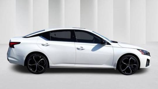 new 2024 nissan altima 2.5 sr fwd