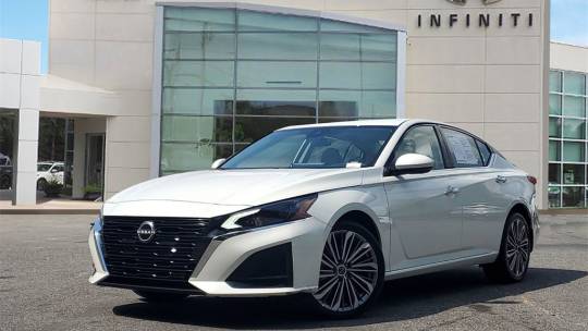 2023 Nissan Altima sl