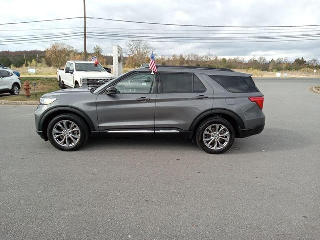 2022 ford explorer xlt