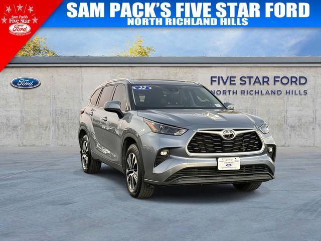 2022 toyota highlander xle