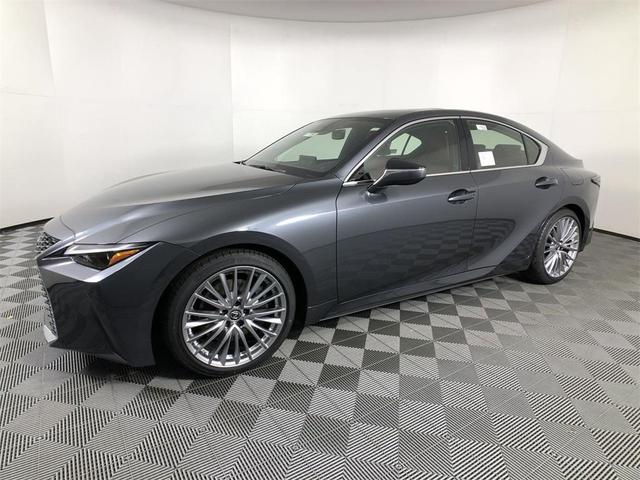 2022 lexus is 300 base