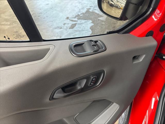 2024 ford transit-250 base