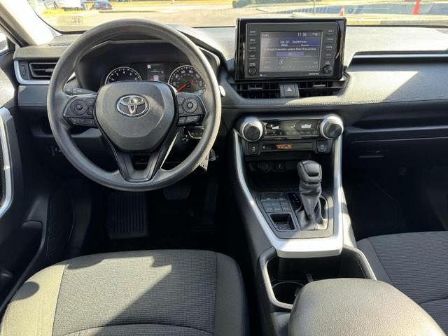 2022 toyota rav4 le