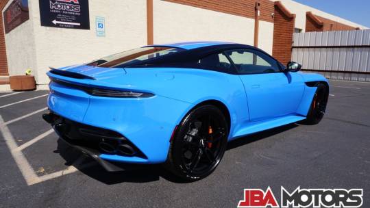 2021 Aston Martin DBS
