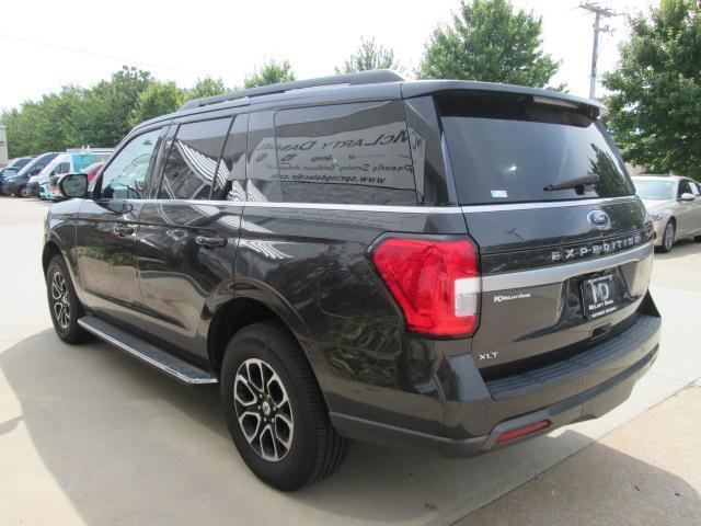 2022 ford expedition xlt