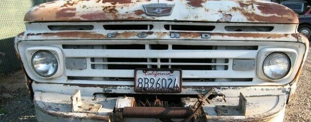 1962 ford ranger 200, great patina, with hydrolic dump and winch california!!!