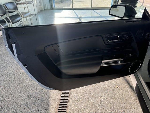 2022 ford mustang mach 1