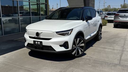 2023 Volvo XC40