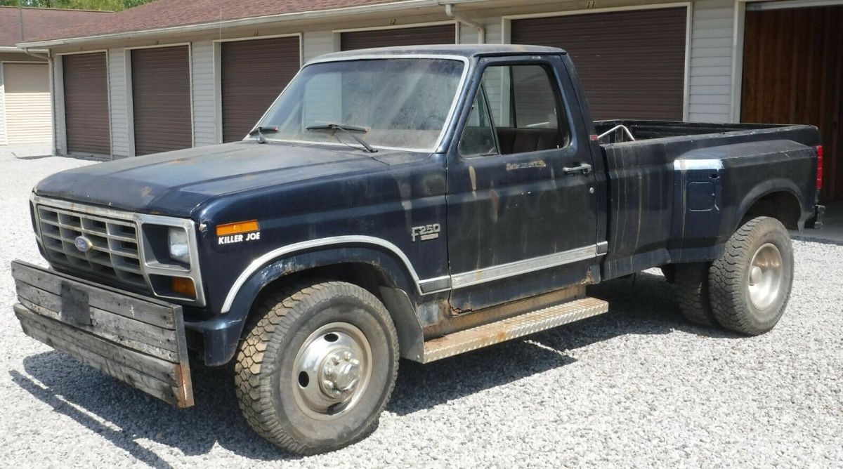 1986 ford f250 dually pick-up truck...not running but complete, parked 15 years