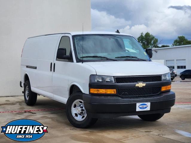 2022 chevrolet express 2500 work van