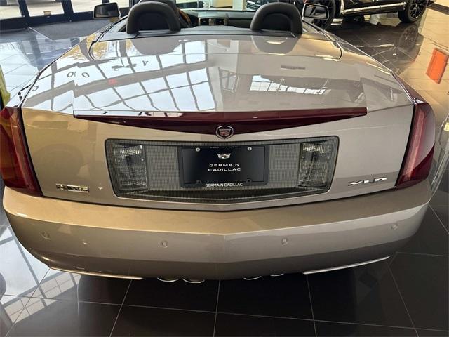 2004 cadillac xlr base