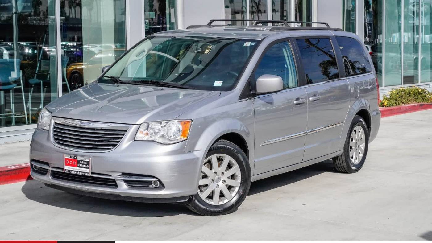 2016 chrysler town & country touring