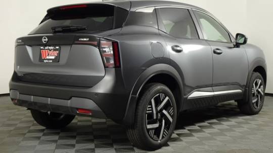 2025 Nissan Kicks