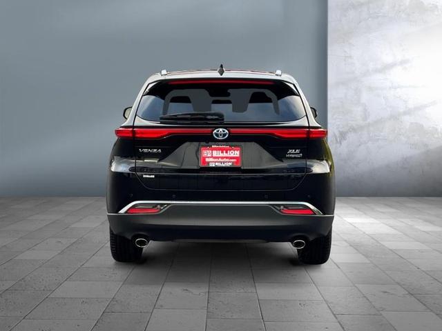 2021 toyota venza xle