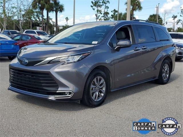 2022 toyota sienna xle