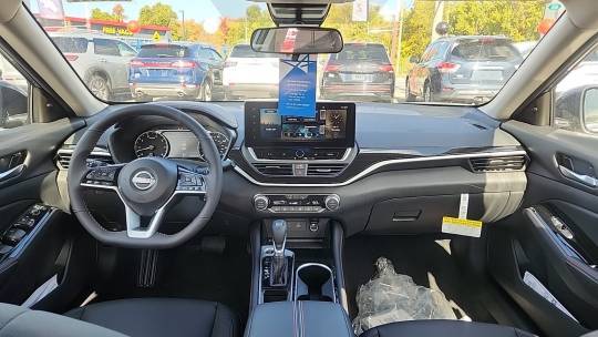 2025 Nissan Altima