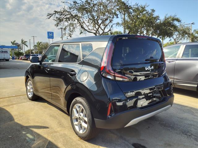 2024 kia soul lx