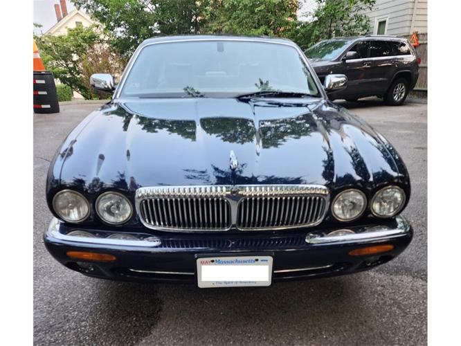 2000 jaguar xj8 vanden plas in lake hiawatha, new jersey