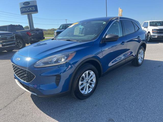 2022 ford escape se