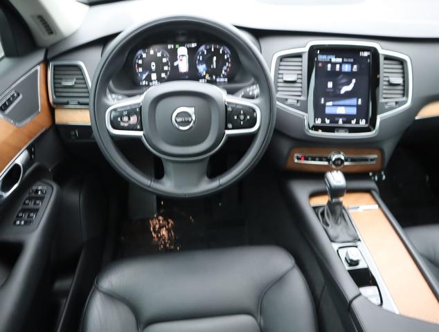 2022 volvo xc90 t5 awd momentum 7p