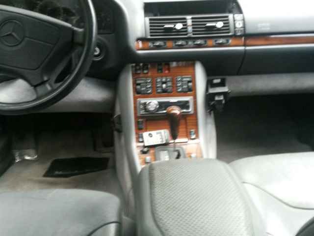 1993 mercedes- benz 400 sel 94000 miles very good tire tread and rides smooth