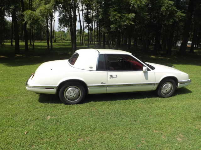 1991 riviera, excellent condition