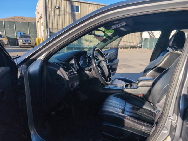 2012 chrysler 300 s