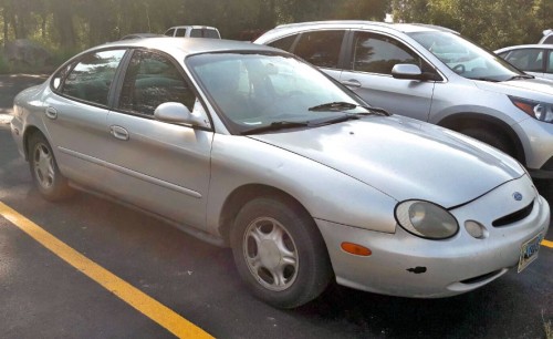 1998 ford taurus se in wyoming by owner