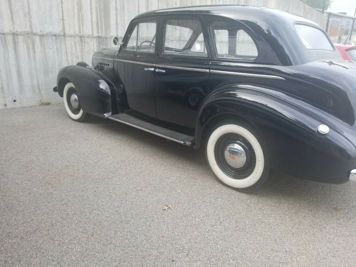 1939 oldsmobile series 70 - beautiful car - stock orignal with many new parts