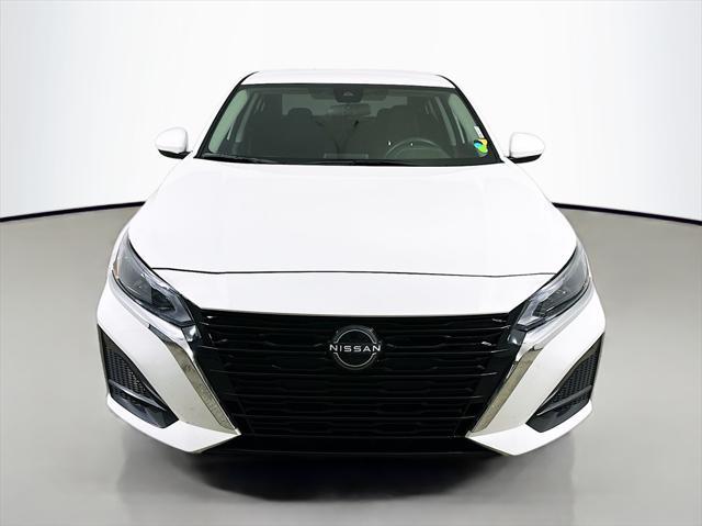 2023 nissan altima s fwd