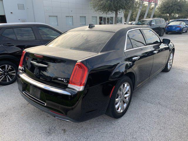 2017 chrysler 300c base