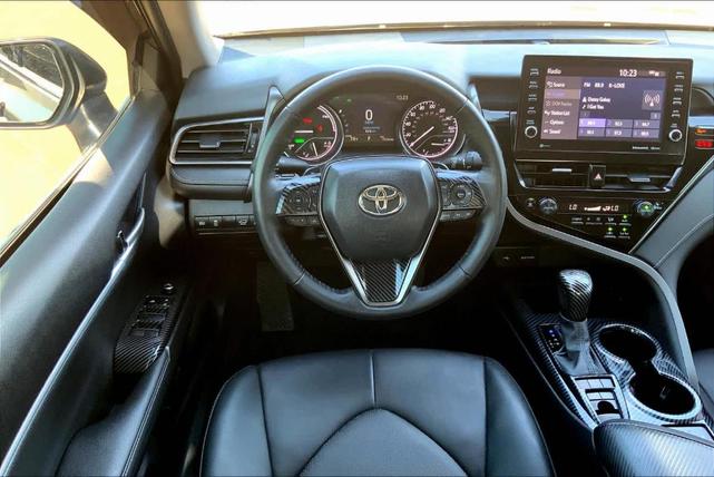 2024 toyota camry hybrid xse
