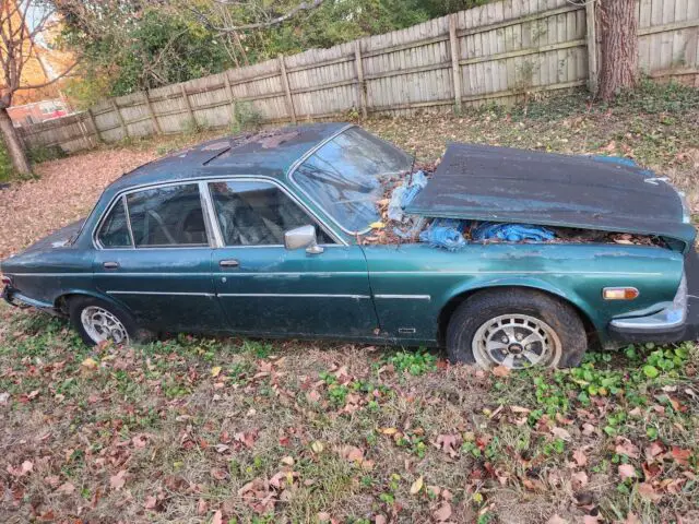 1983 jaguar xj6 sedan green rwd automatic