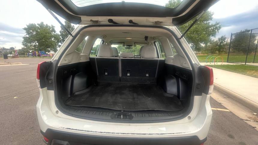 2021 subaru forester base