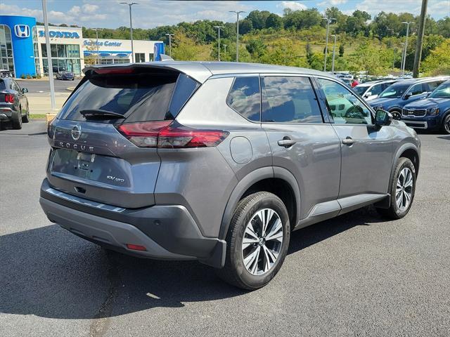 2021 nissan rogue sv