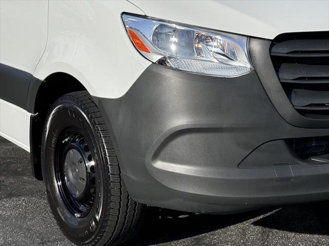 2023 mercedes-benz sprinter 2500 standard roof