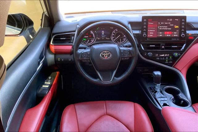 2022 toyota camry hybrid xse