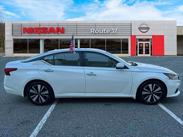 2022 nissan altima 2.5 sv