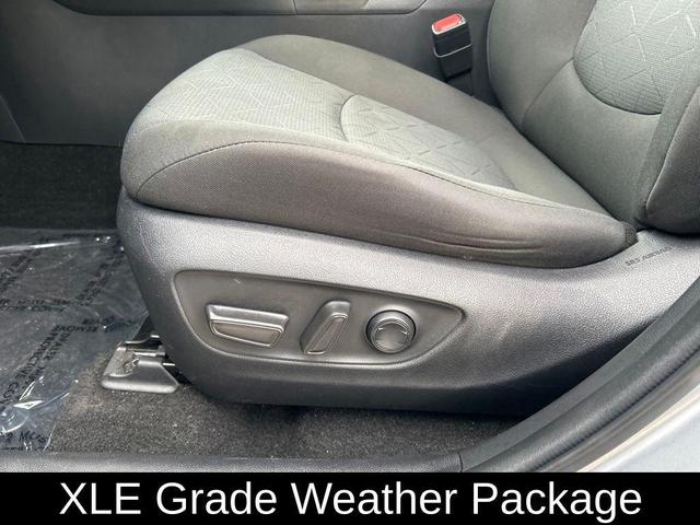 2022 toyota rav4 xle