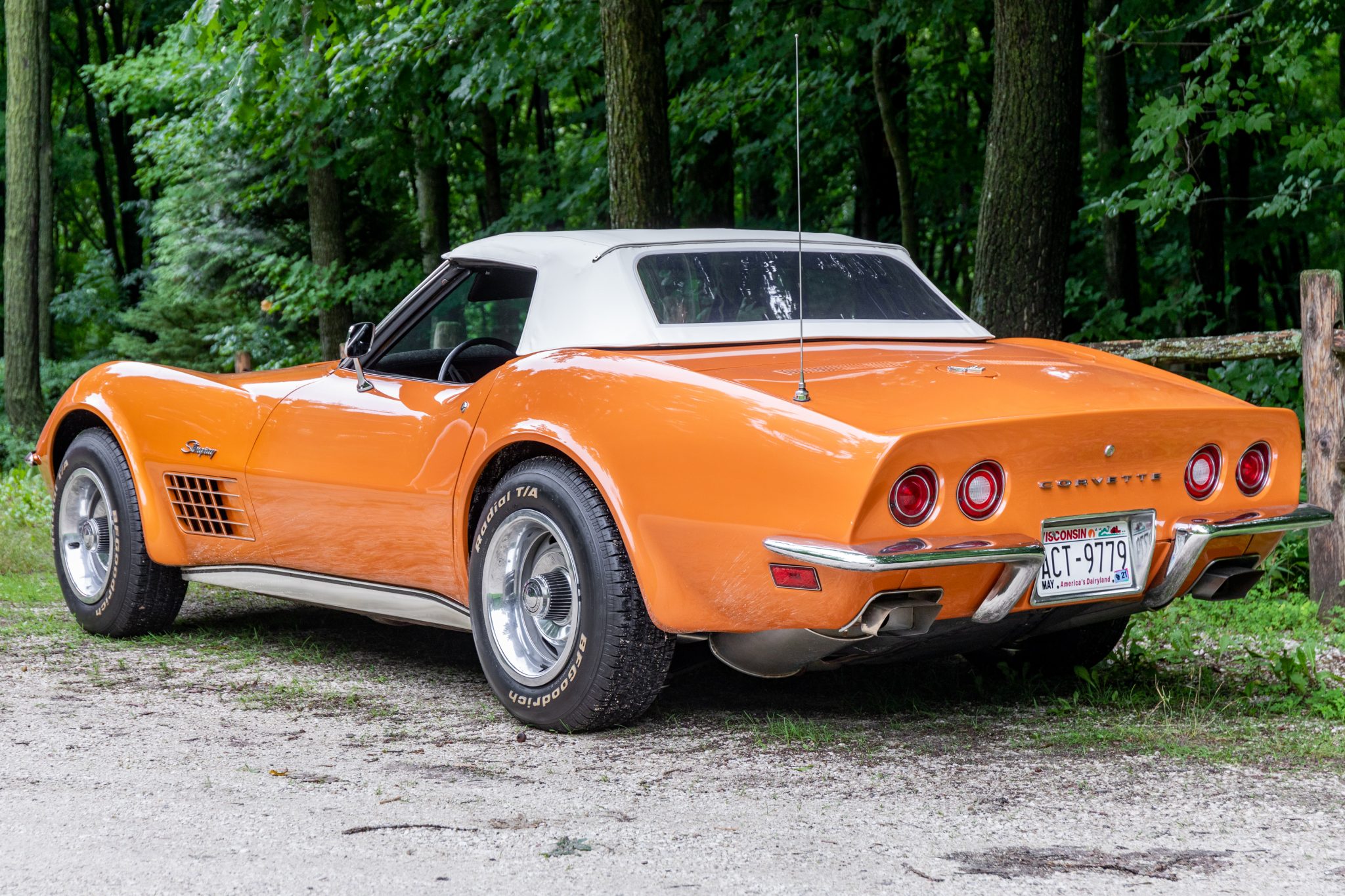1972 chevrolet corvette convertible 4-speed