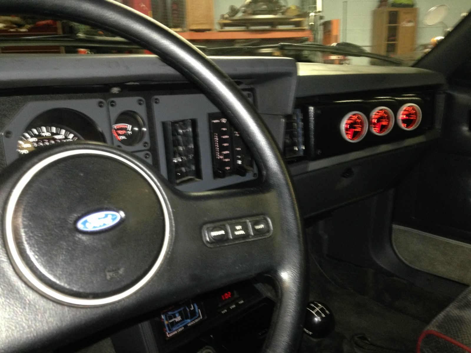 1986 ford mustang gt hatchback 2-door 5.0l
