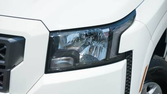 2024 Nissan Navara (Frontier) sv