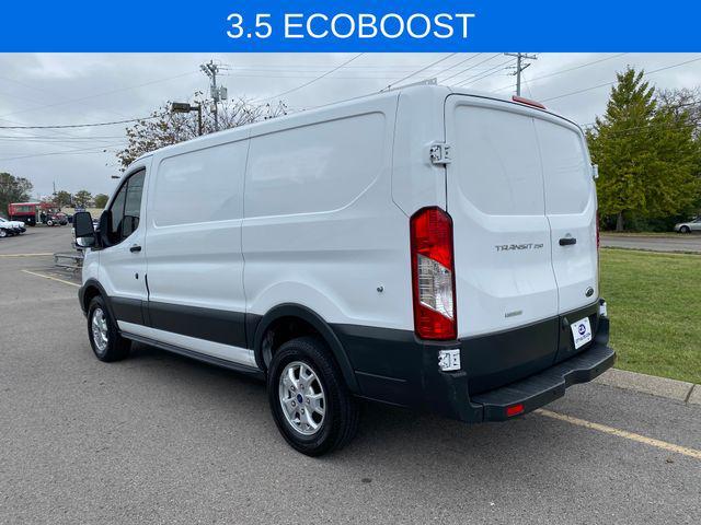 2015 ford transit-250 base