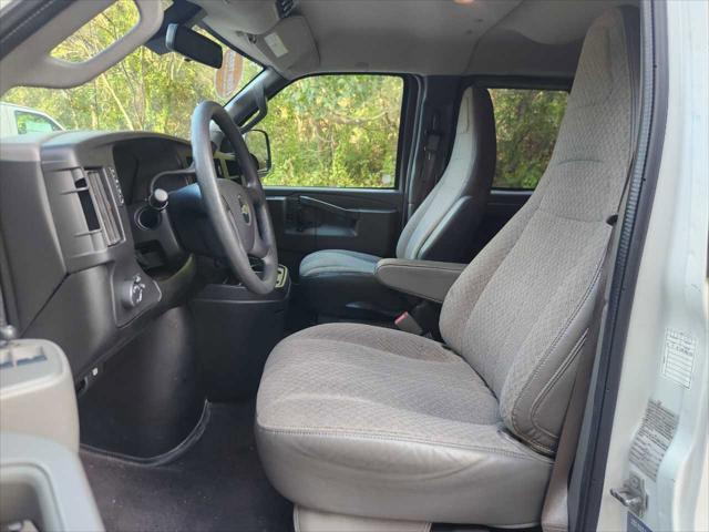 2020 chevrolet express 3500 rwd 3500 extended wheelbase lt