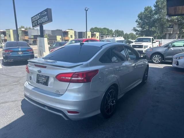 2015 ford focus se