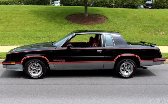 1983 15th ann hurst used 5l v8 16v automatic rwd coupe