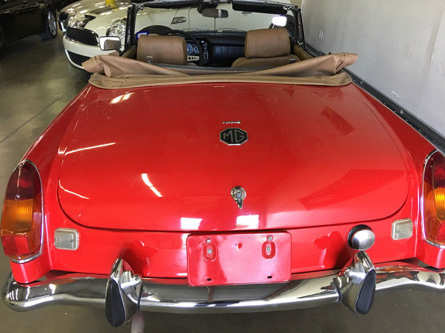 1971 mg convertible,85kmiles,red/tan,drives great