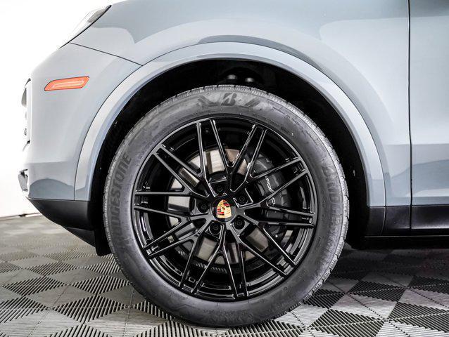 2024 porsche cayenne awd